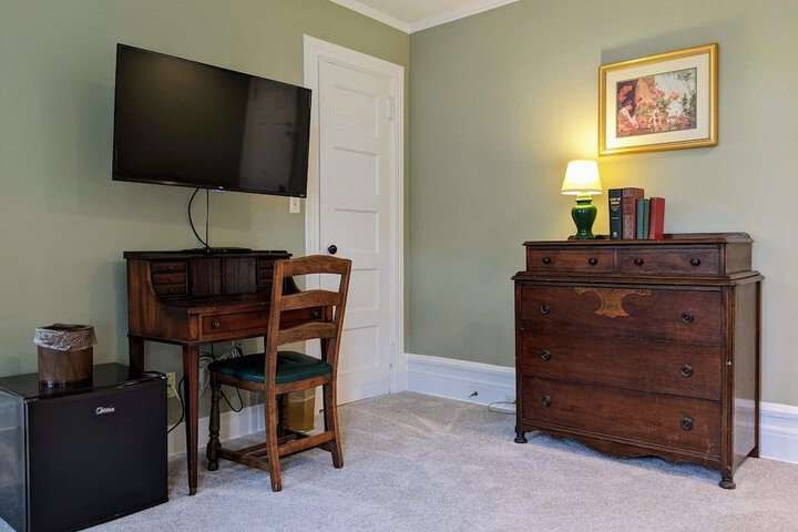 Room 133 of 258