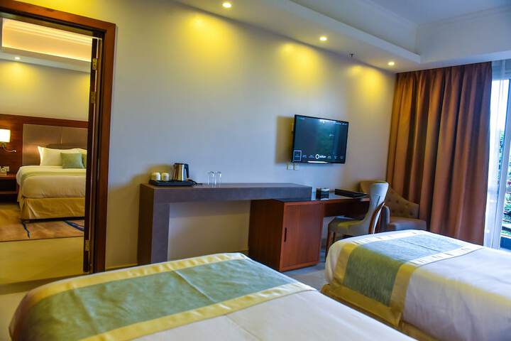 Room 16 of 43