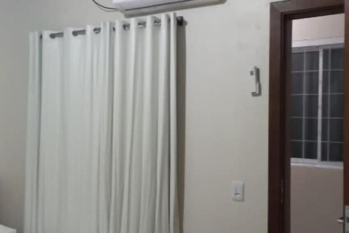 Room 5 of 18
