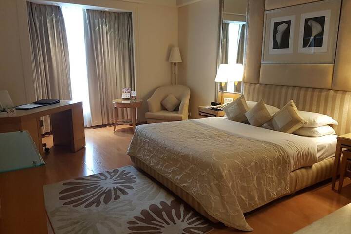 Room 7 of 63