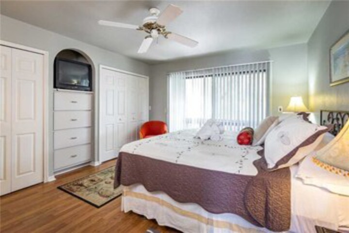Room 18 of 19