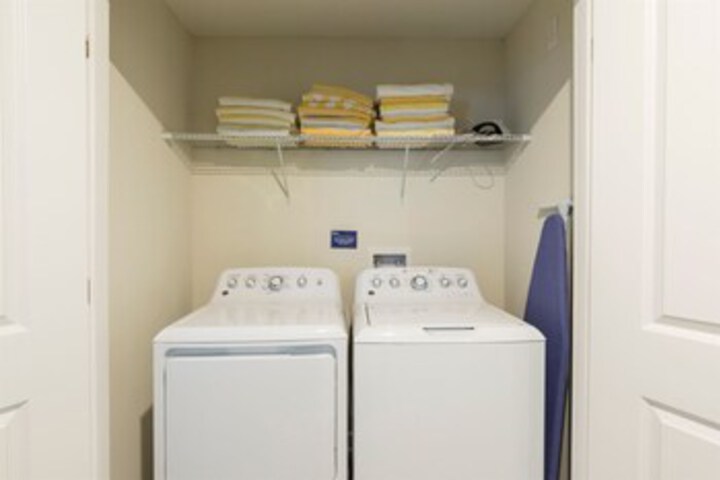 Laundry 15 of 43