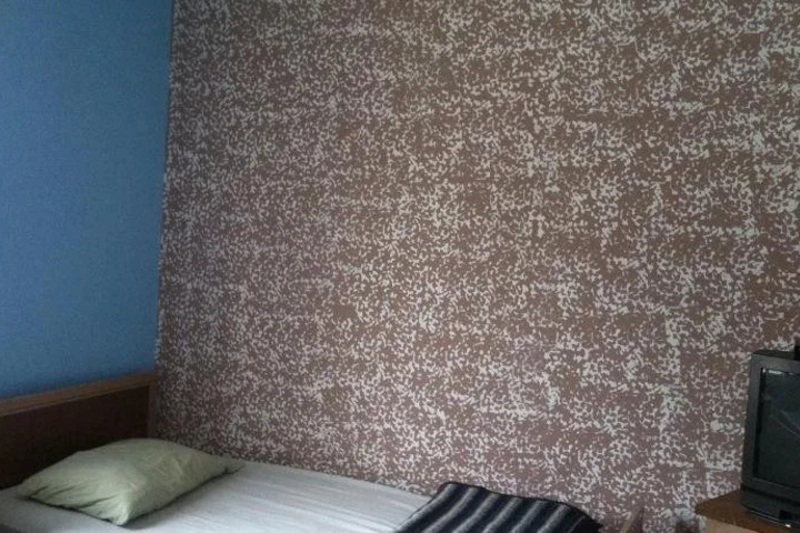 Room 4 of 10
