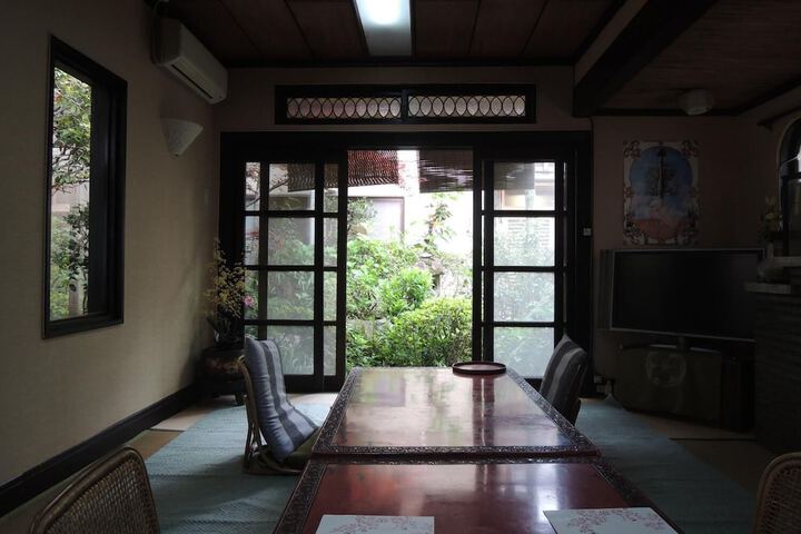 Room 15 of 50