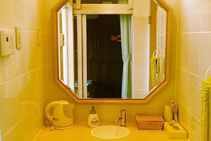 Room 21 of 39