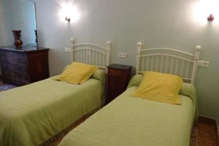 Room 9 of 21