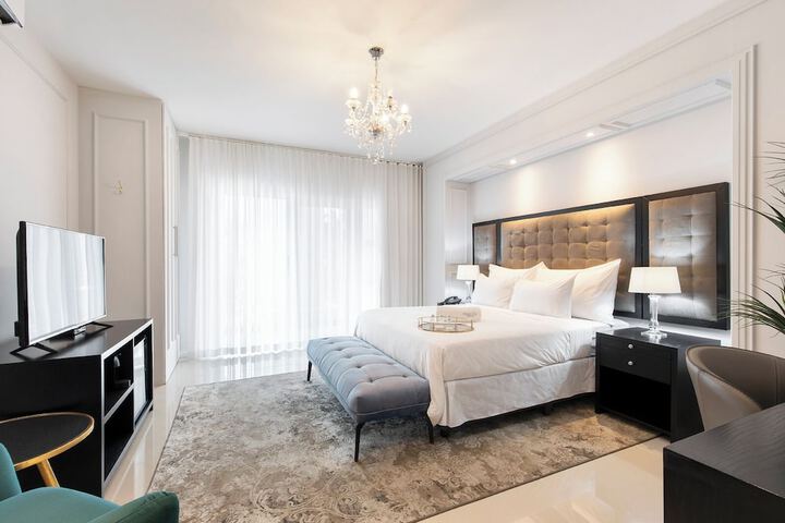 Room 4 of 29
