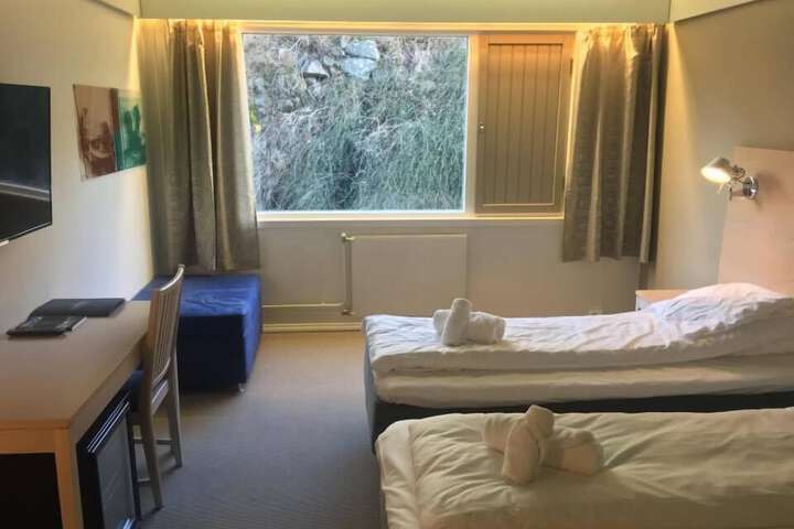 Room 10 of 56