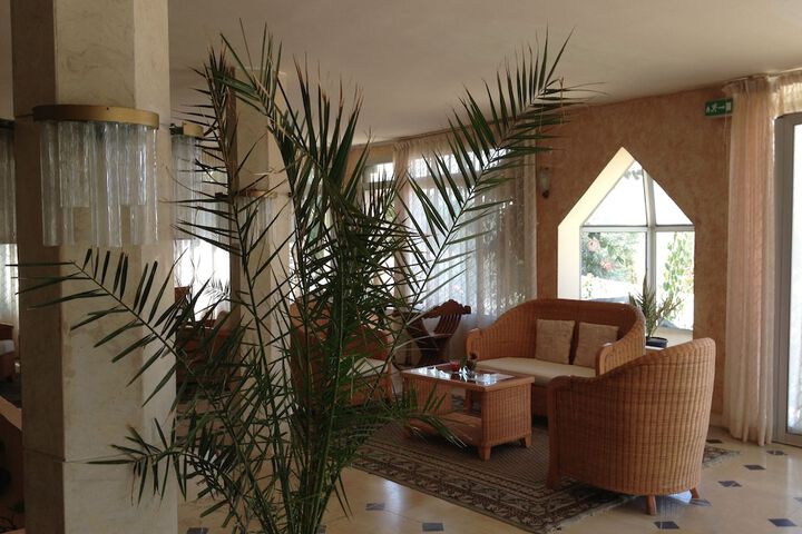Hotel Lobby