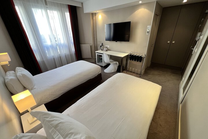 Room 36 of 92
