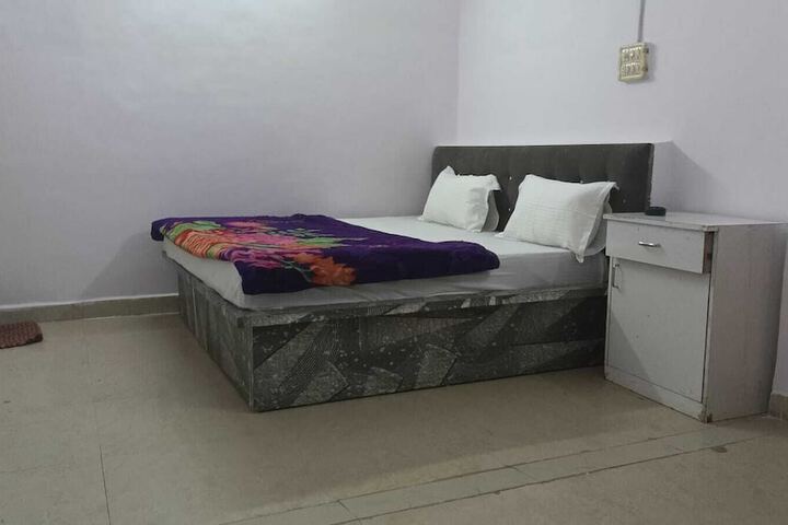 Room 14 of 21