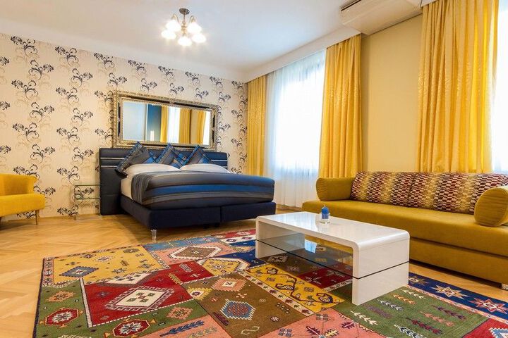 Room 3 of 26