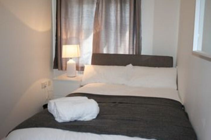 Room 8 of 37