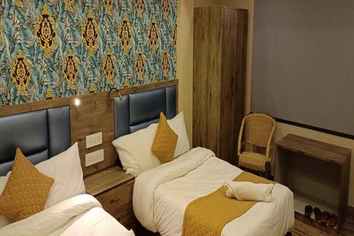 Room 18 of 23