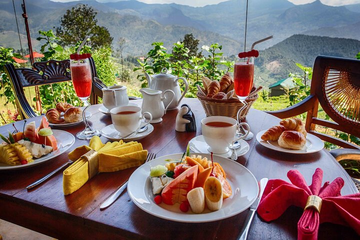 Breakfast/Coffee Service 32 of 44