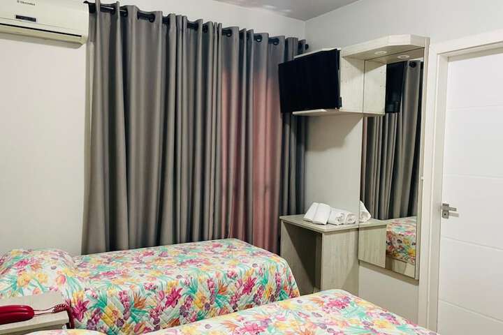 Room 27 of 120