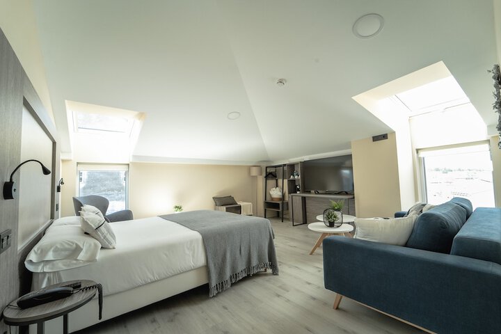 Room 12 of 72