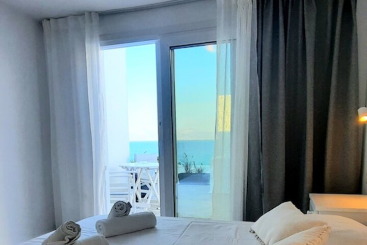 Room 11 of 46