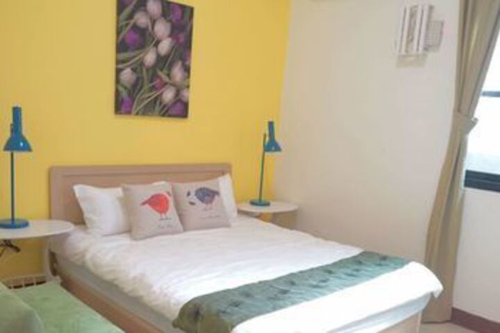 Room 8 of 17