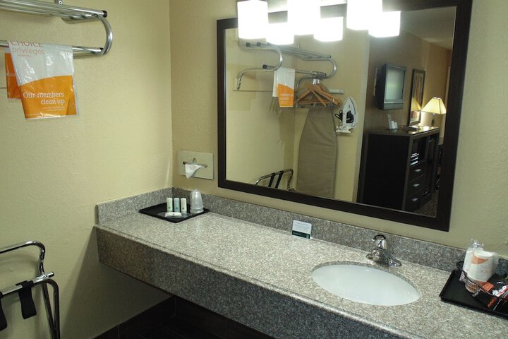 Bathroom sink