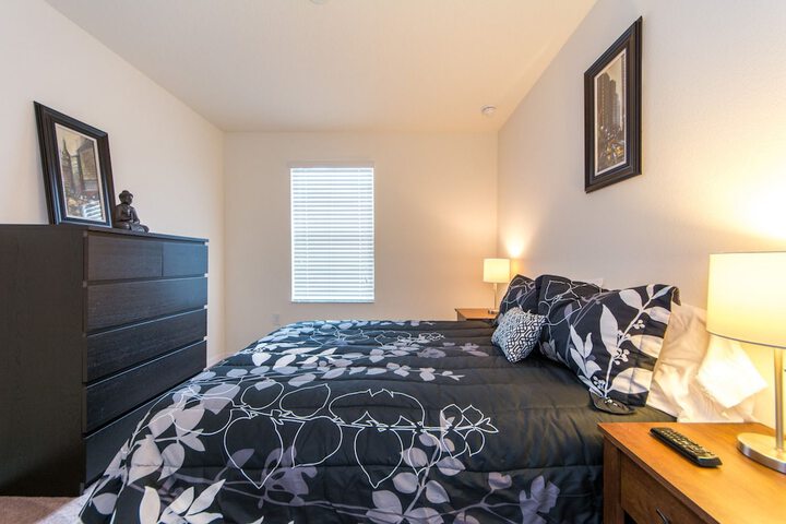 Room 80 of 221