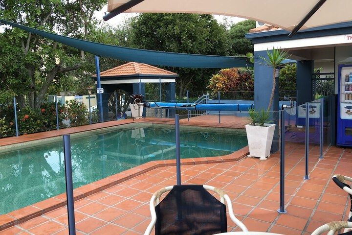 Pool 30 of 50
