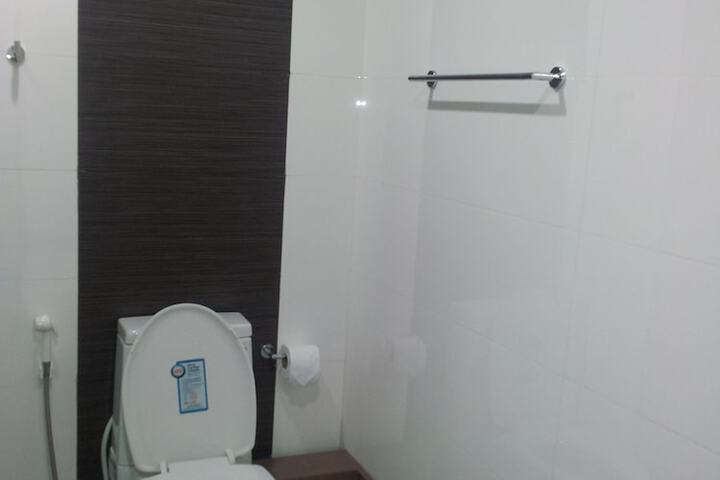 Room 18 of 36