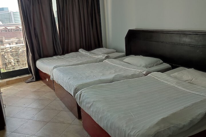Room 17 of 46