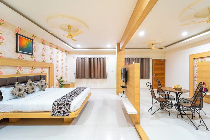 Room 35 of 82