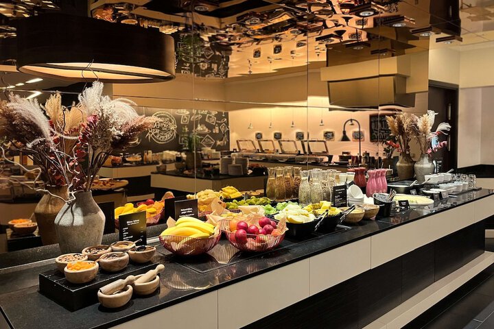 Breakfast/Coffee Service 50 of 102