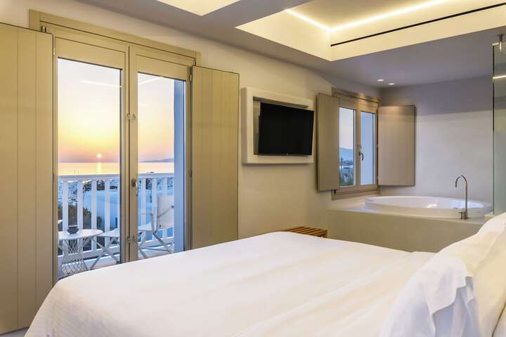 Room 8 of 186