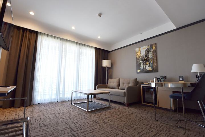 Room 5 of 34