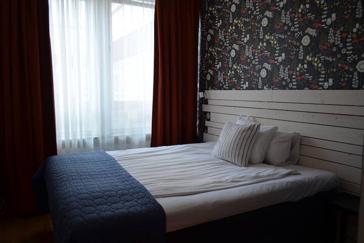 Room 27 of 63