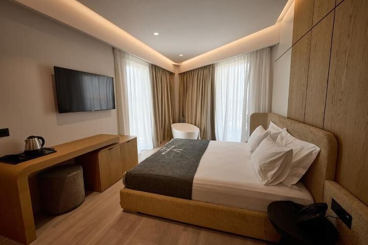 Room 11 of 67