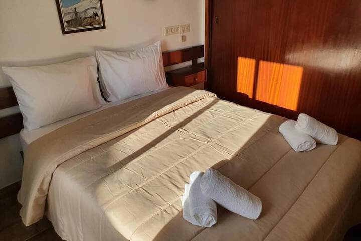 Room 4 of 19
