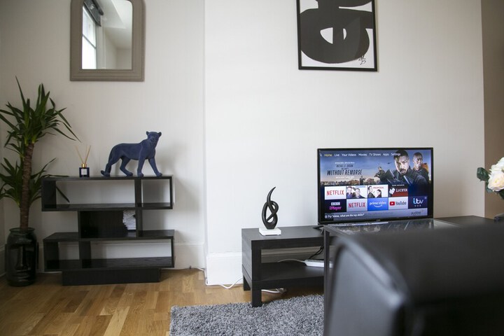 Room 32 of 41