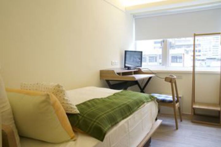 Room 18 of 31