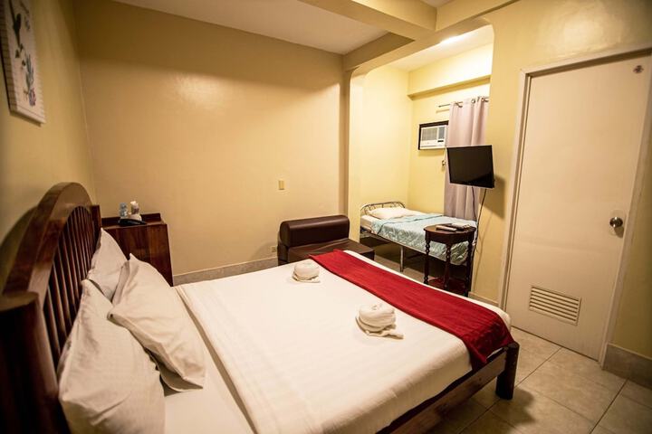 Room 14 of 73