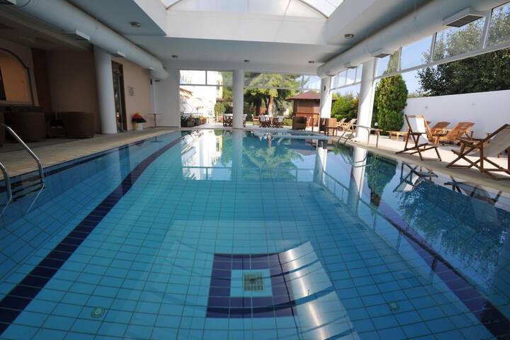 Hotel Pool