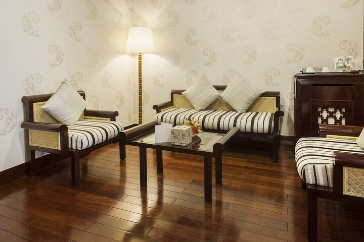 Room 28 of 84