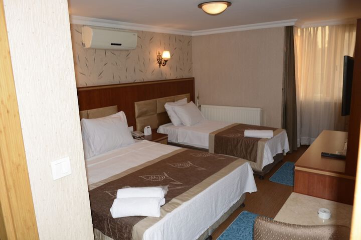 Room 15 of 34