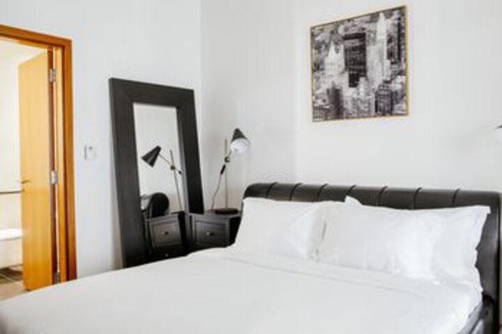 Room 10 of 26