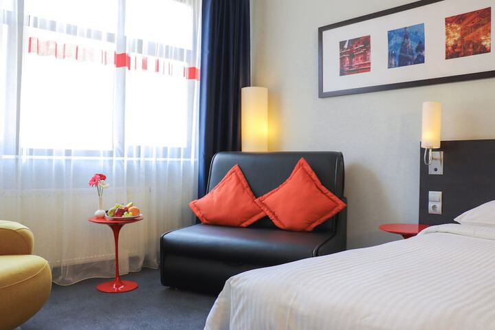 Room 14 of 140