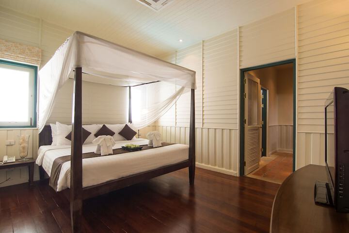 Room 16 of 145