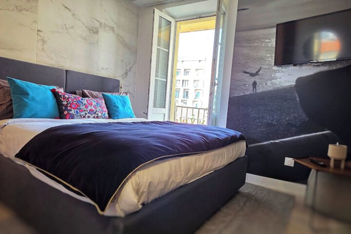 Room 82 of 118