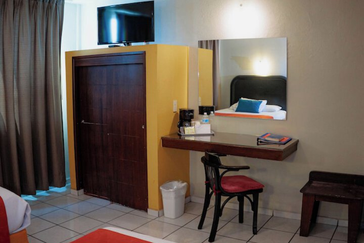Room 38 of 79