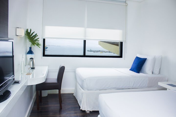 Room 7 of 27