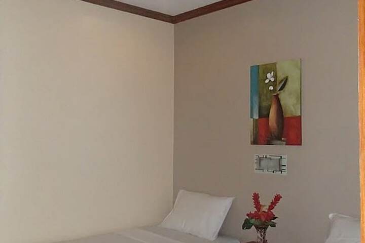 Room 18 of 32