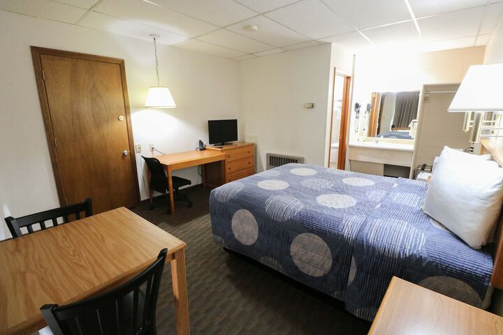 Room 15 of 51