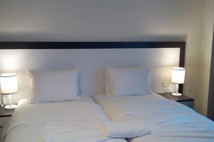 Room 12 of 78